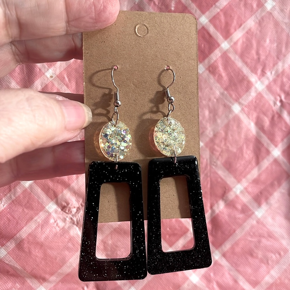 🎈SALE🎈🌸#85.GLITTER EARRINGS🌸